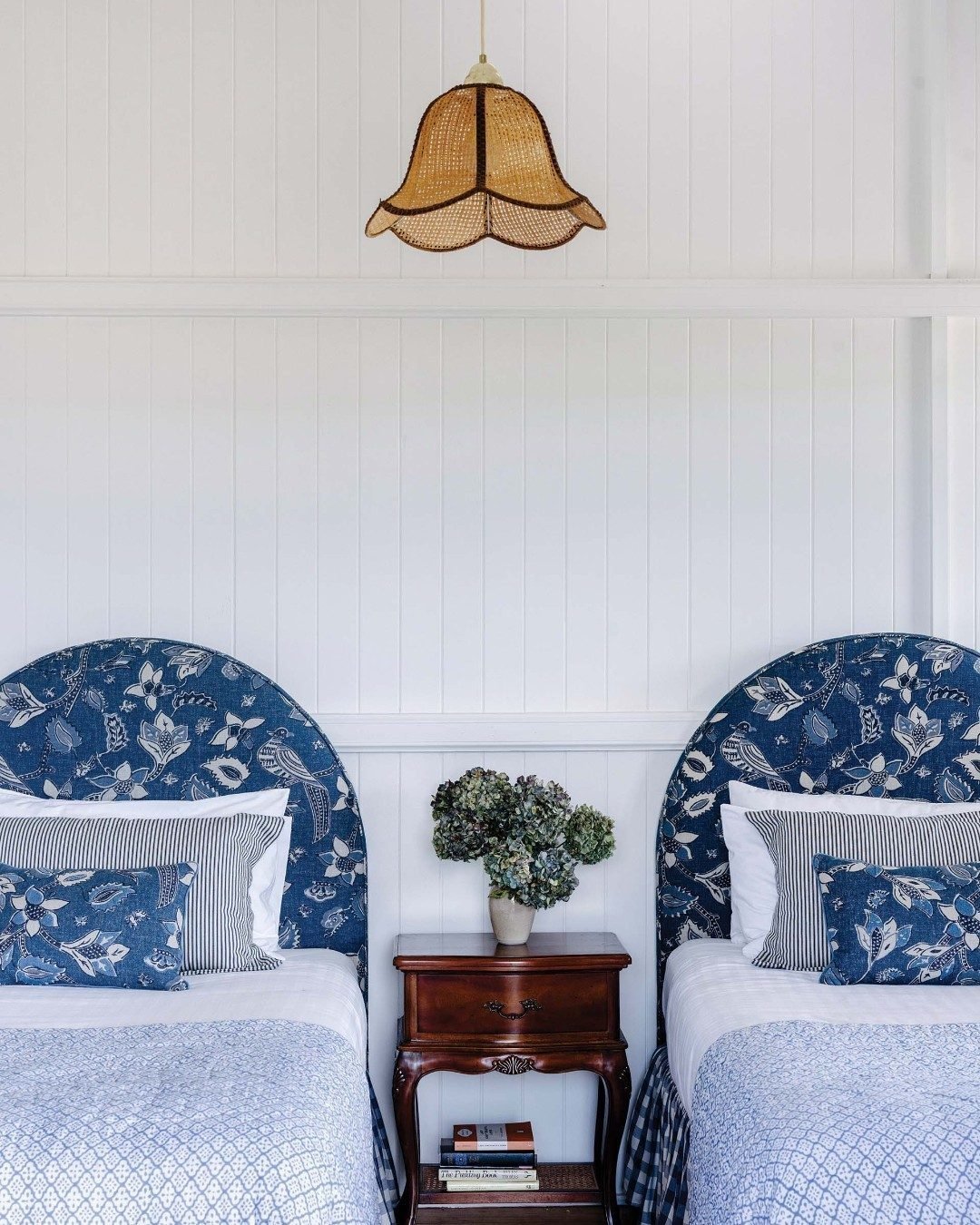 Blue Botanical Twin Room