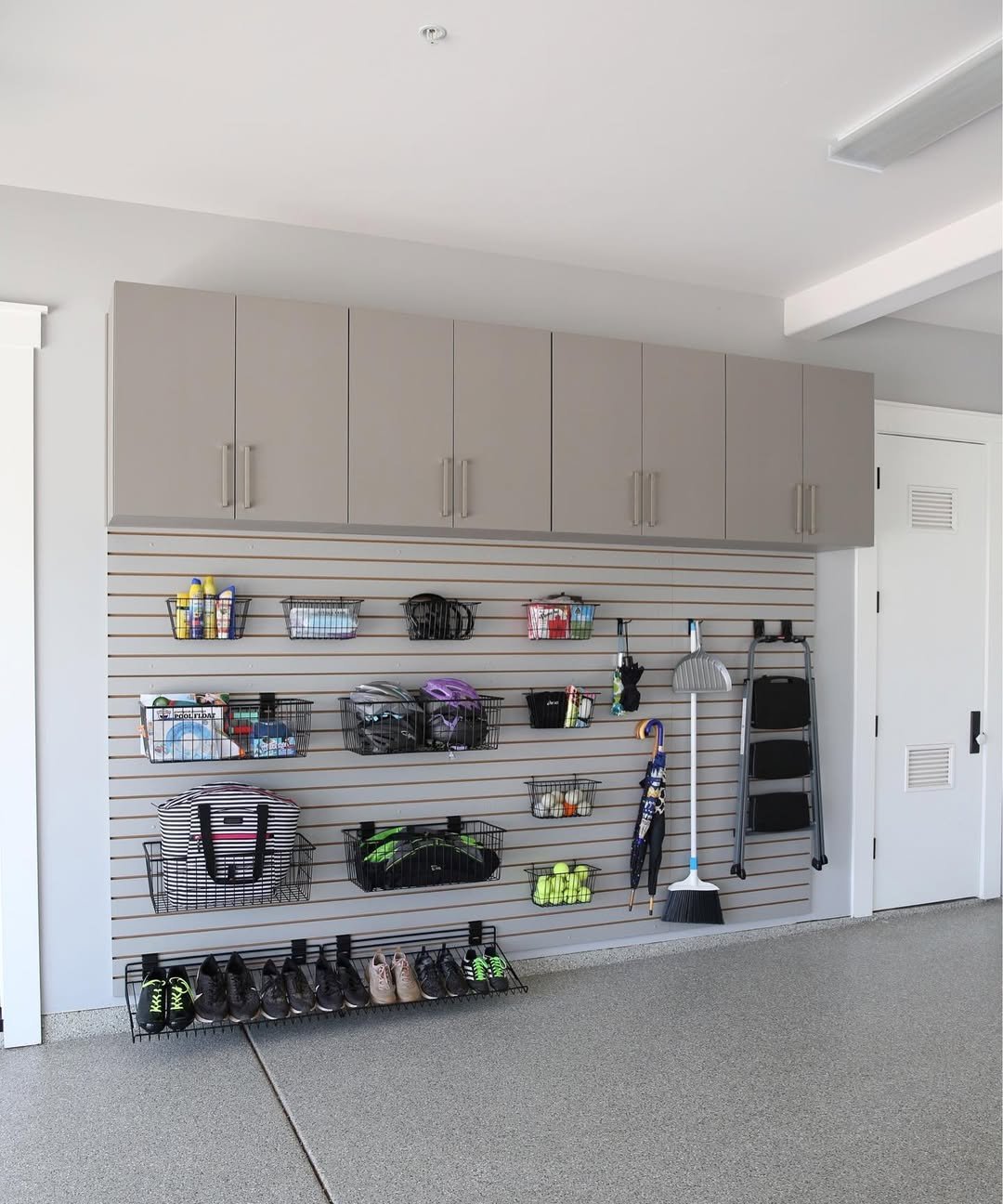 Categorized Slatwall Baskets