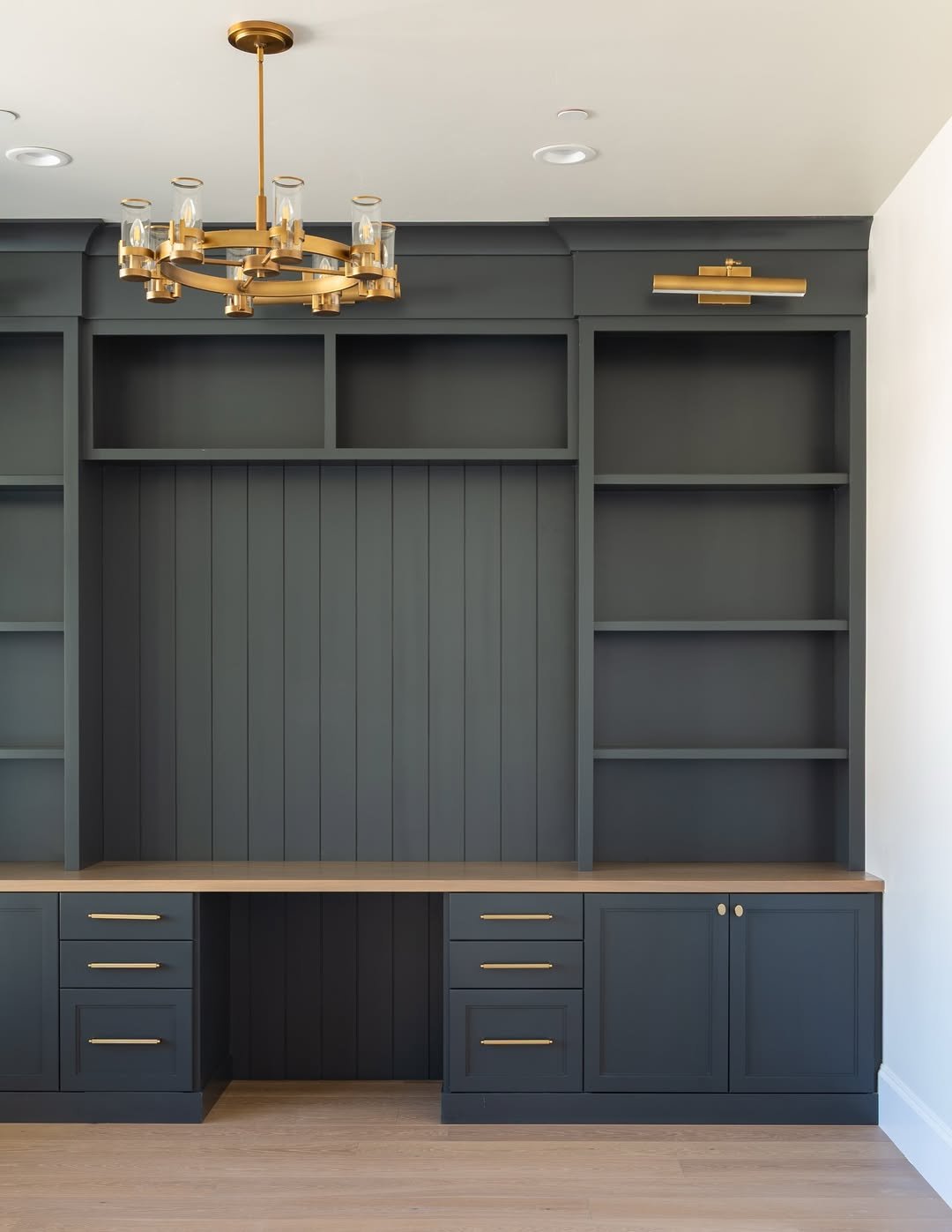 Charcoal Desk Nook Built-In