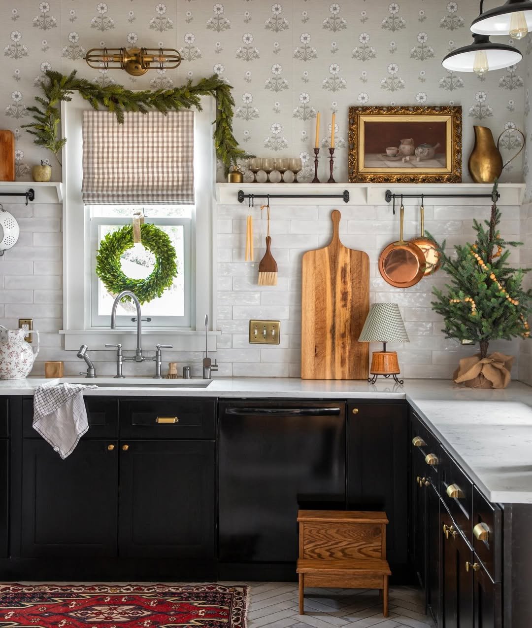 Christmas-Ready Kitchen