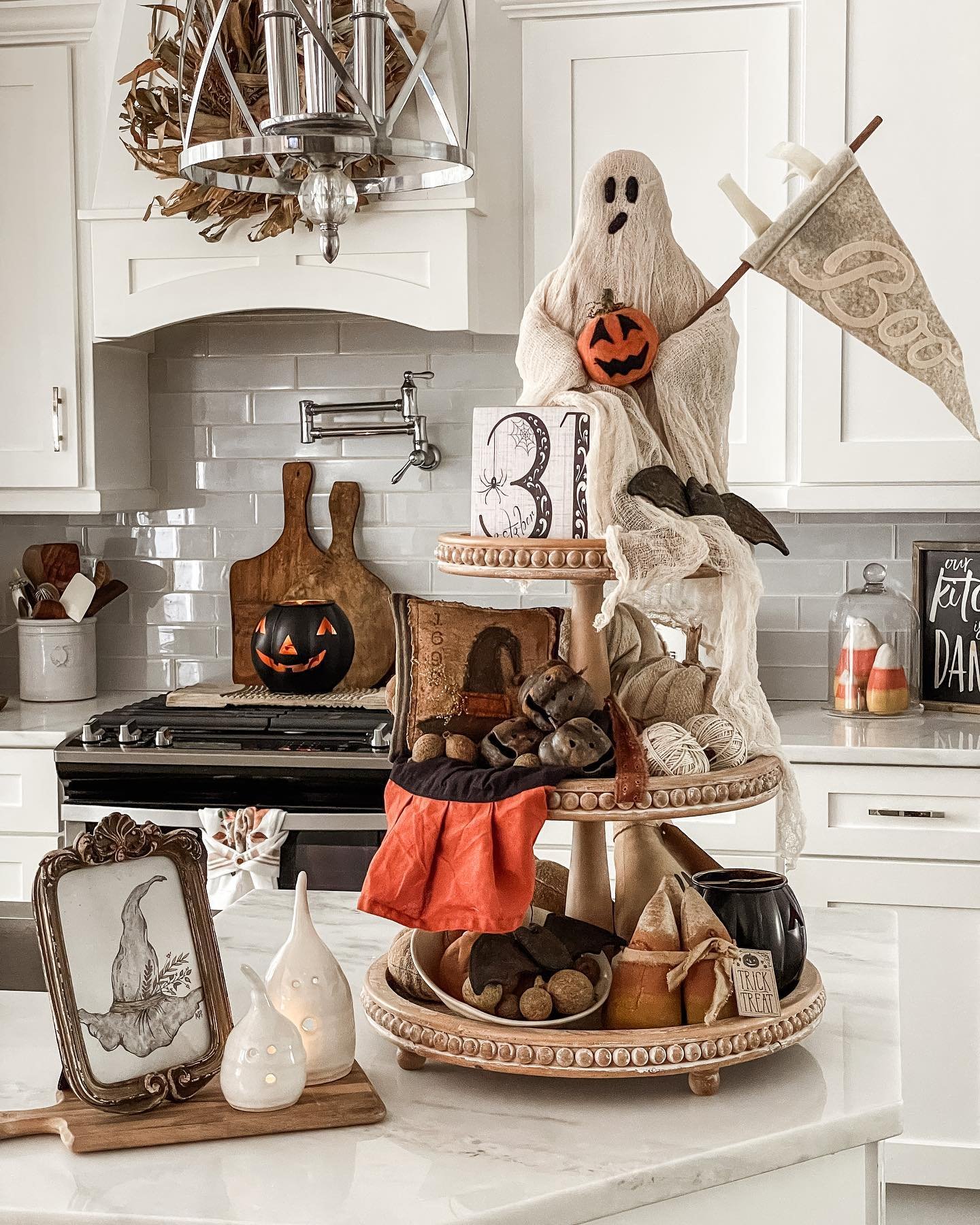 Countertop Halloween Styling