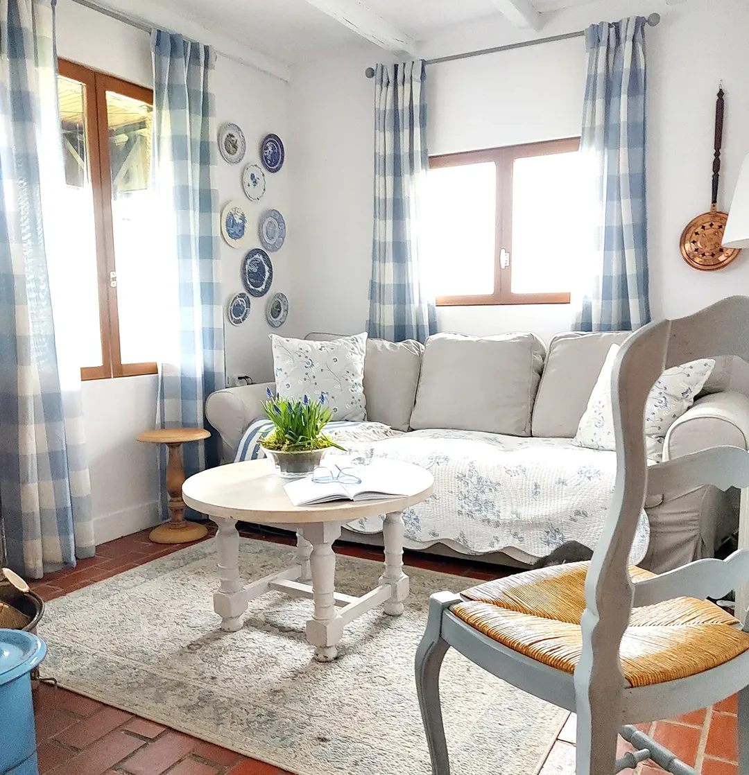 Country Simplicity for Petite Spaces 16