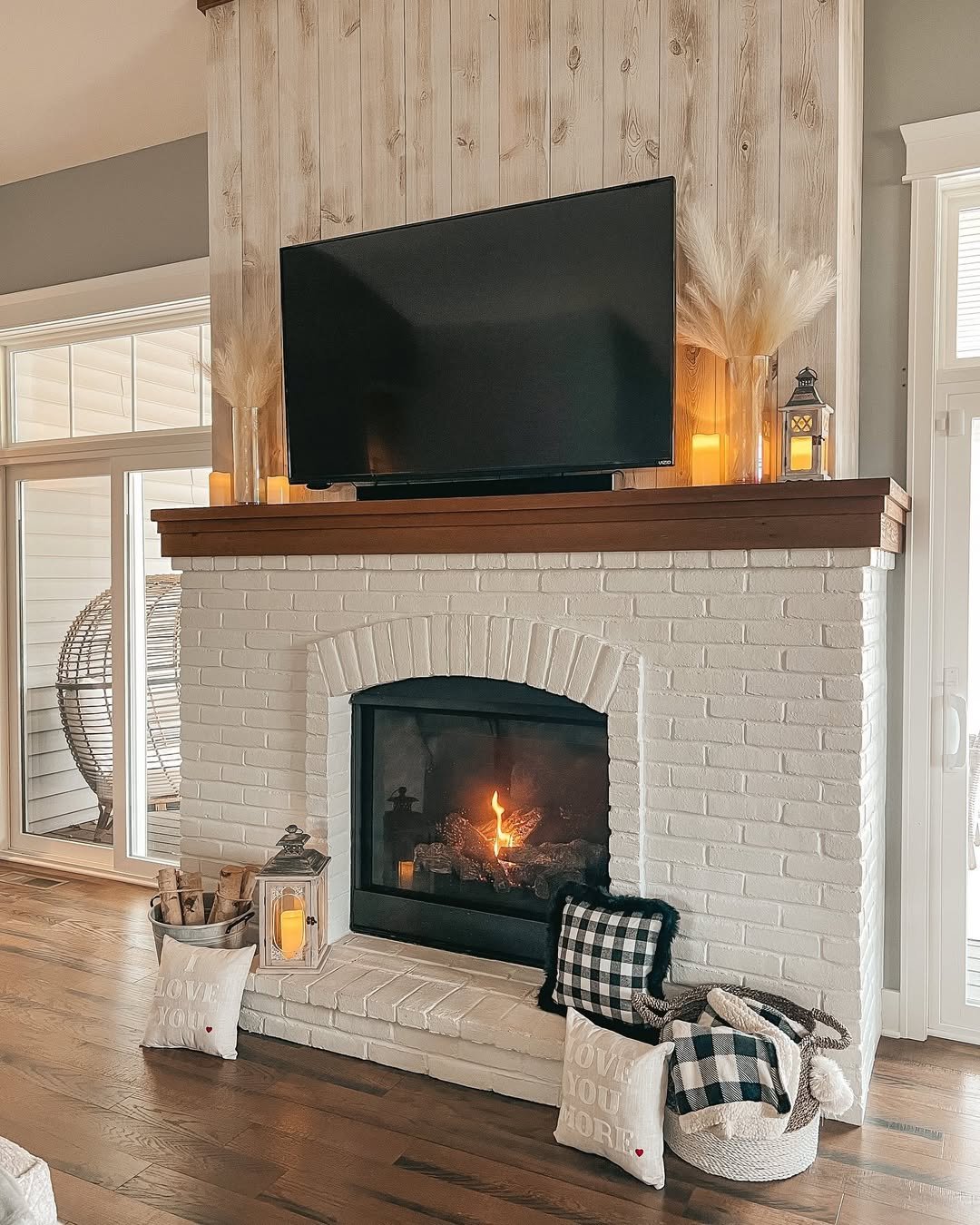 Cozy TV Wall in White Brick