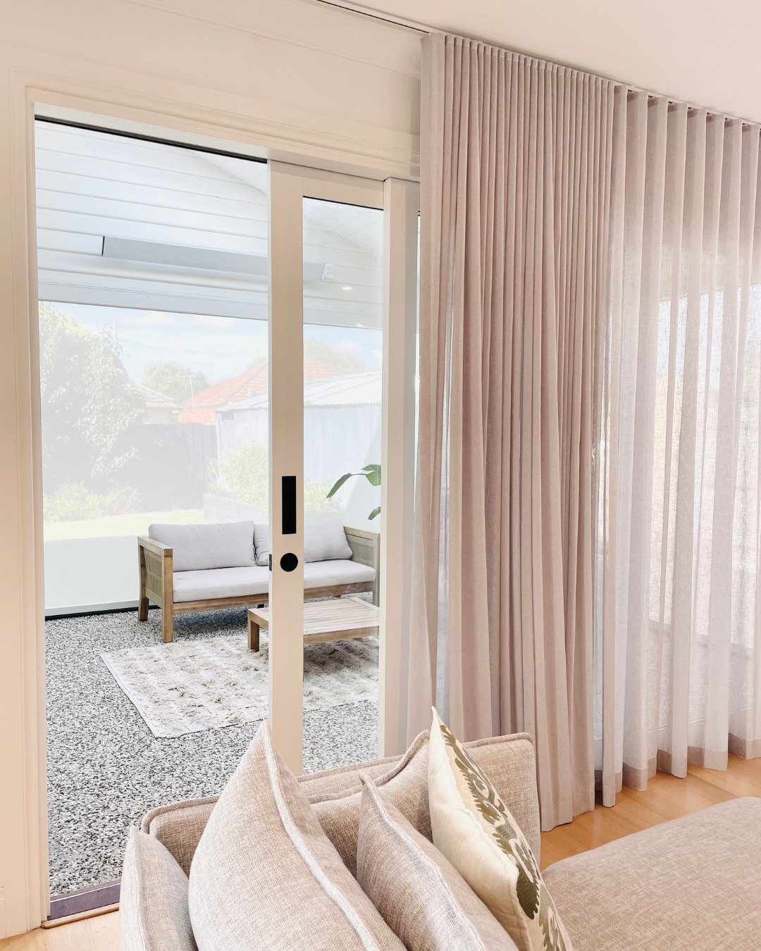 Cream Pleated Curtains with a Roman Blind