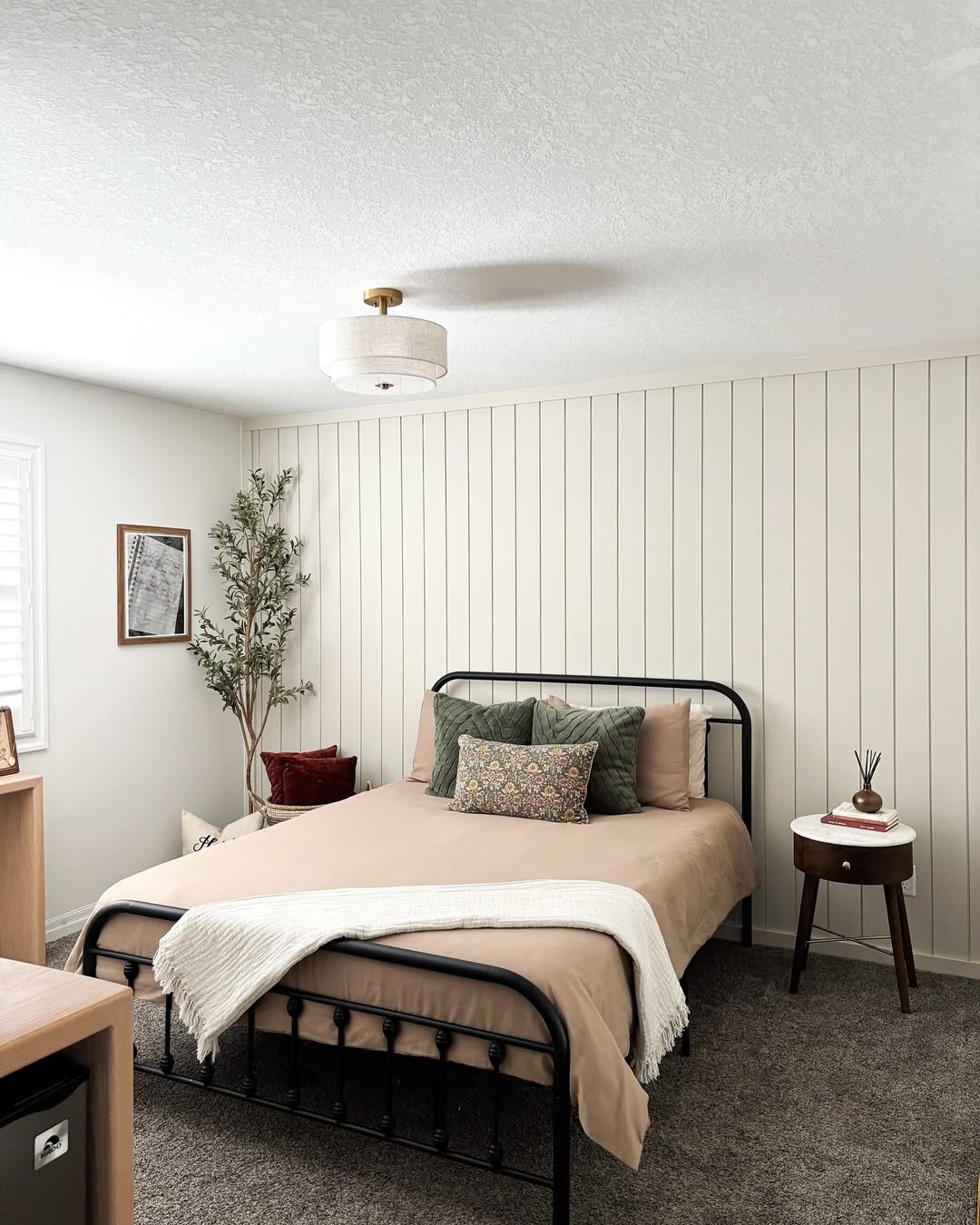 Cream Shiplap Iron Bed Bedroom