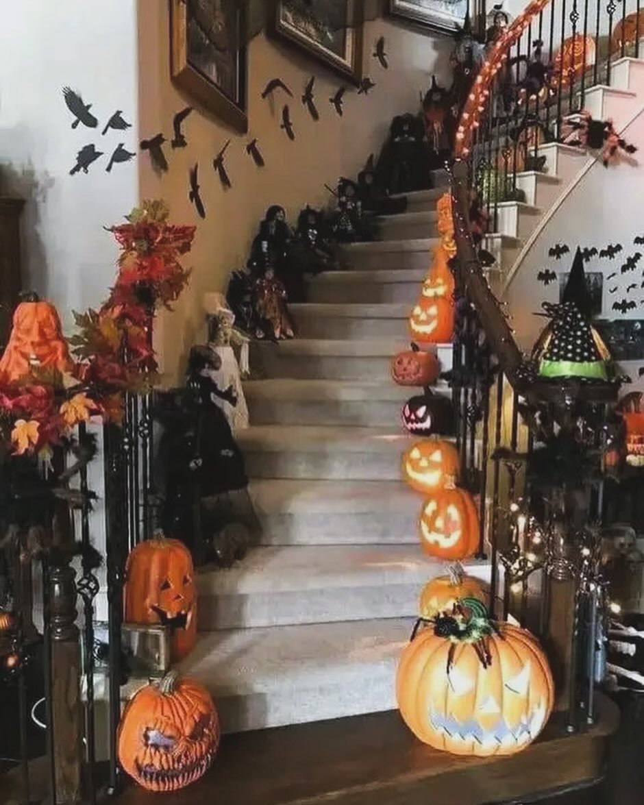 Curved Staircase Scene