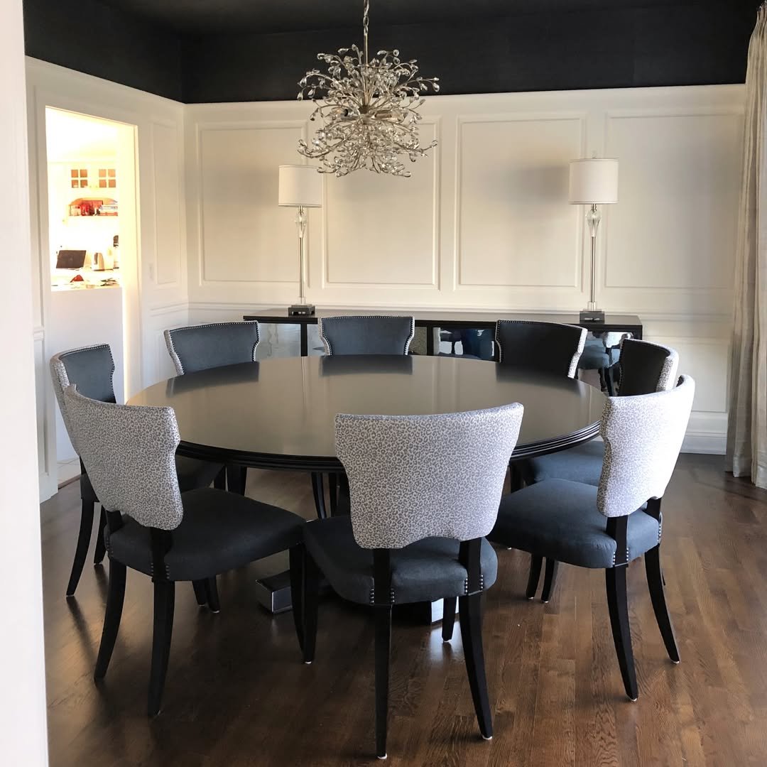 Dining in a Moody Glam Style 9
