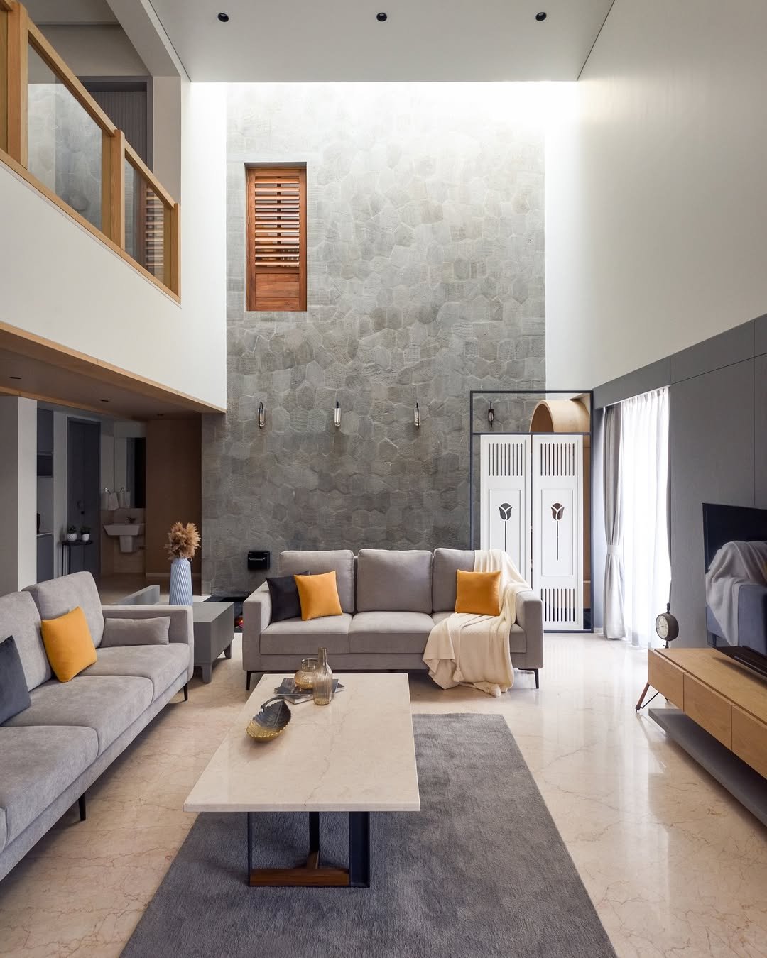 Double-Height Wall in Stone