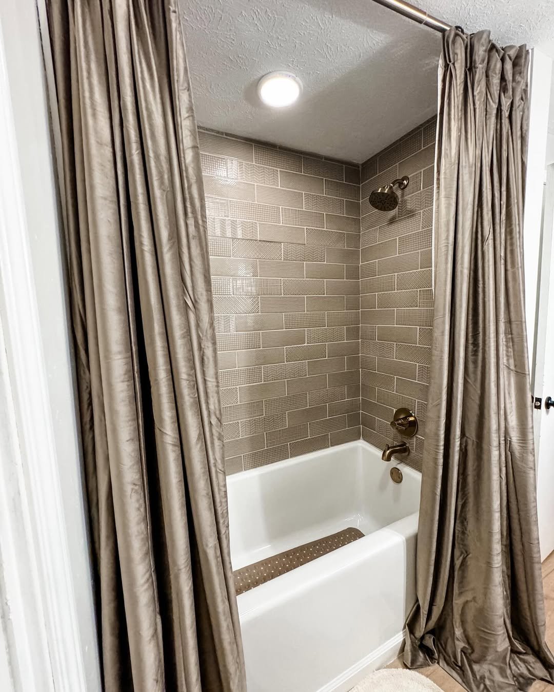 Draped Neutral Curtains With a Luxury Look