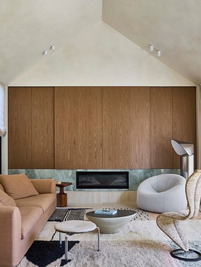 Earth Tone Lounge