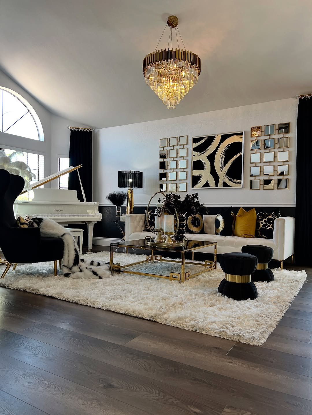 Elegant Piano Lounge 18