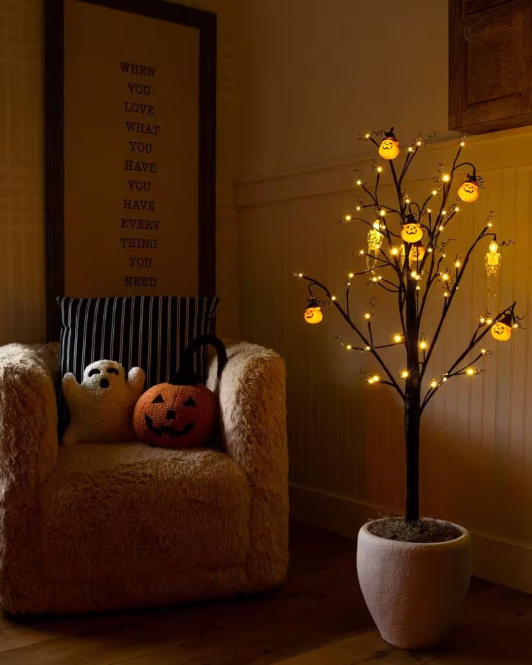 Empty Corner Home Decoration
