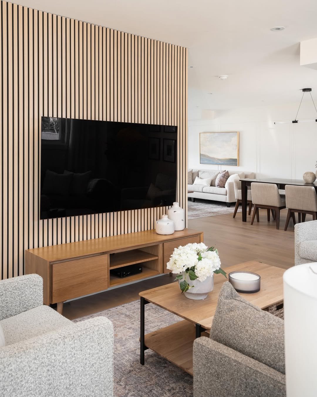 Full-Height Slat Feature