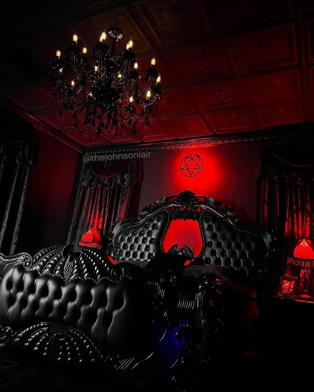 Glossy Black Bat Throne Bed