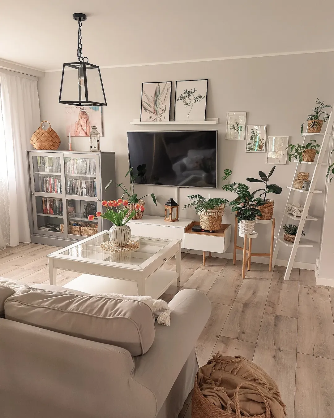 Green Accents in 4 Soft Neutral Settings