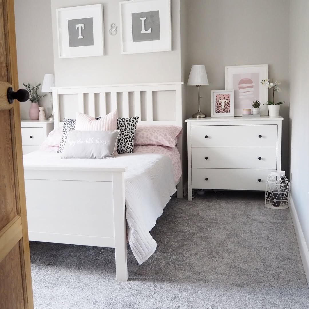 Grey Simplicity in Soft 14
