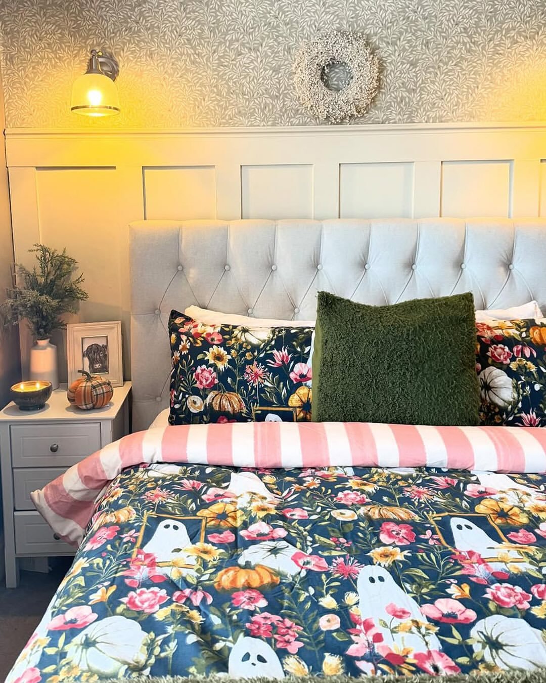 Halloween Decor in an Existing Bedroom