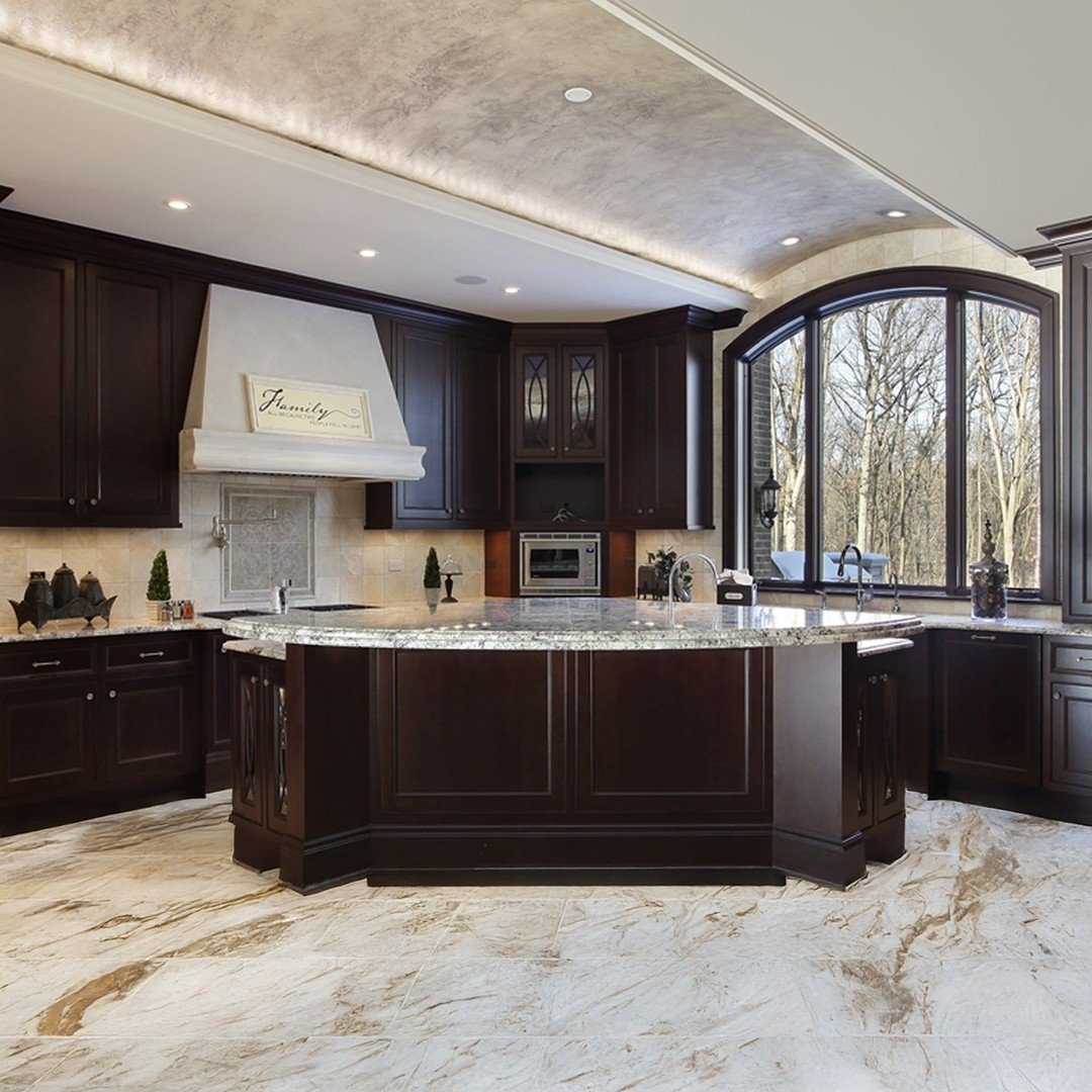 Large Estate Kitchen