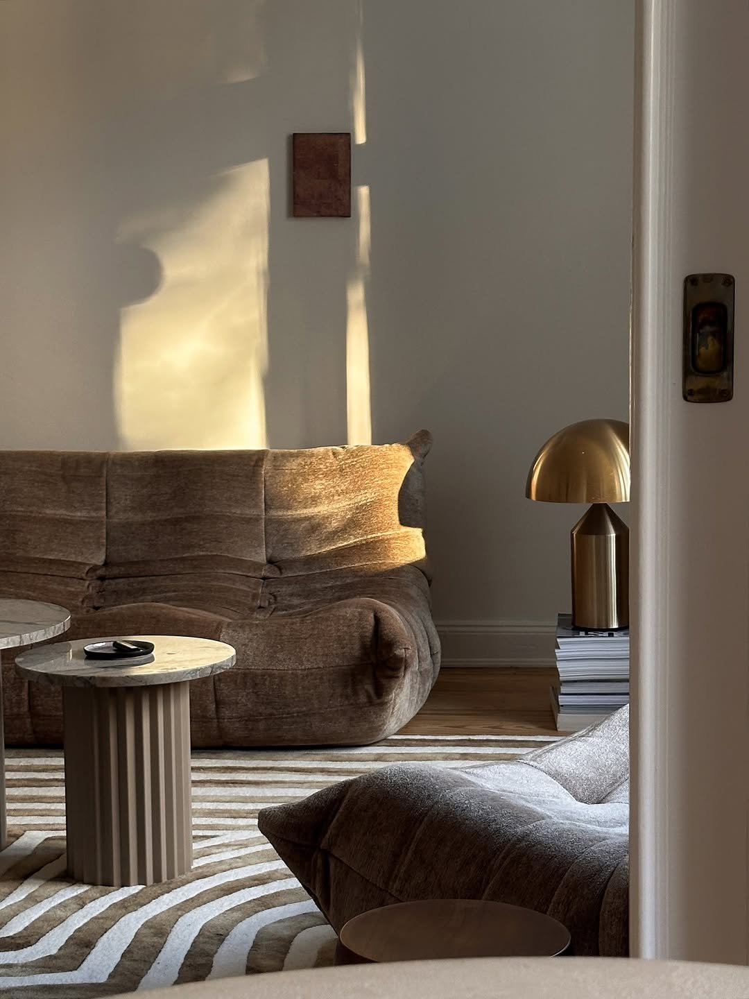 Lounge in Bronze Hour
