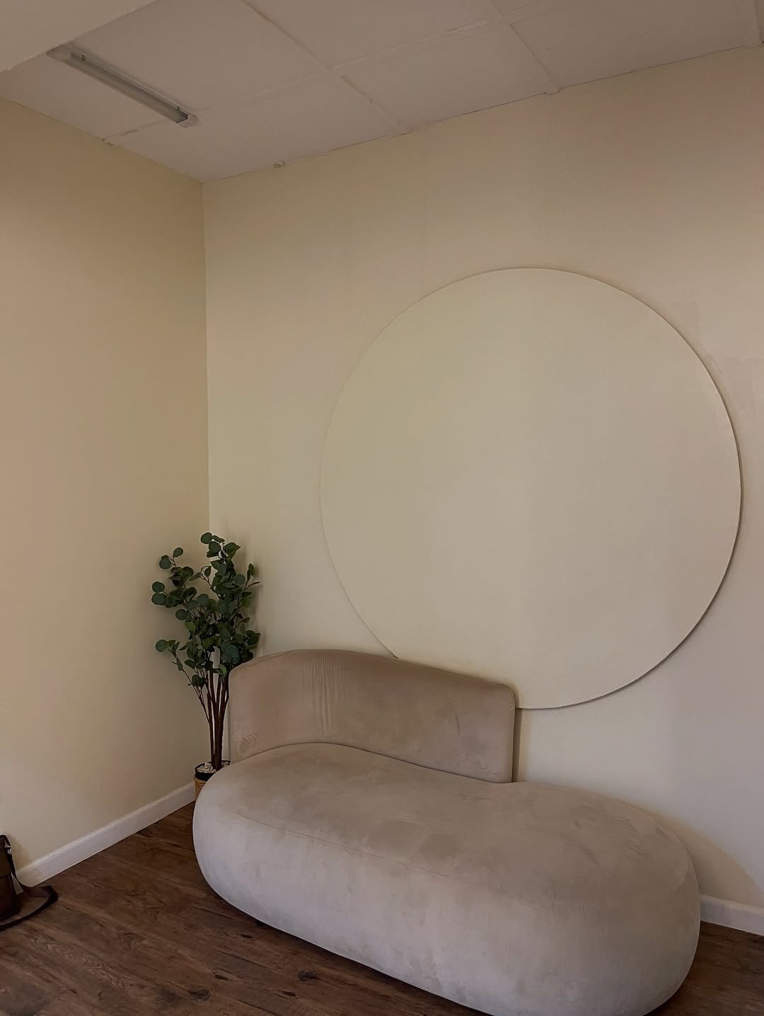Minimal Corner Design 29 with Sculptural Character