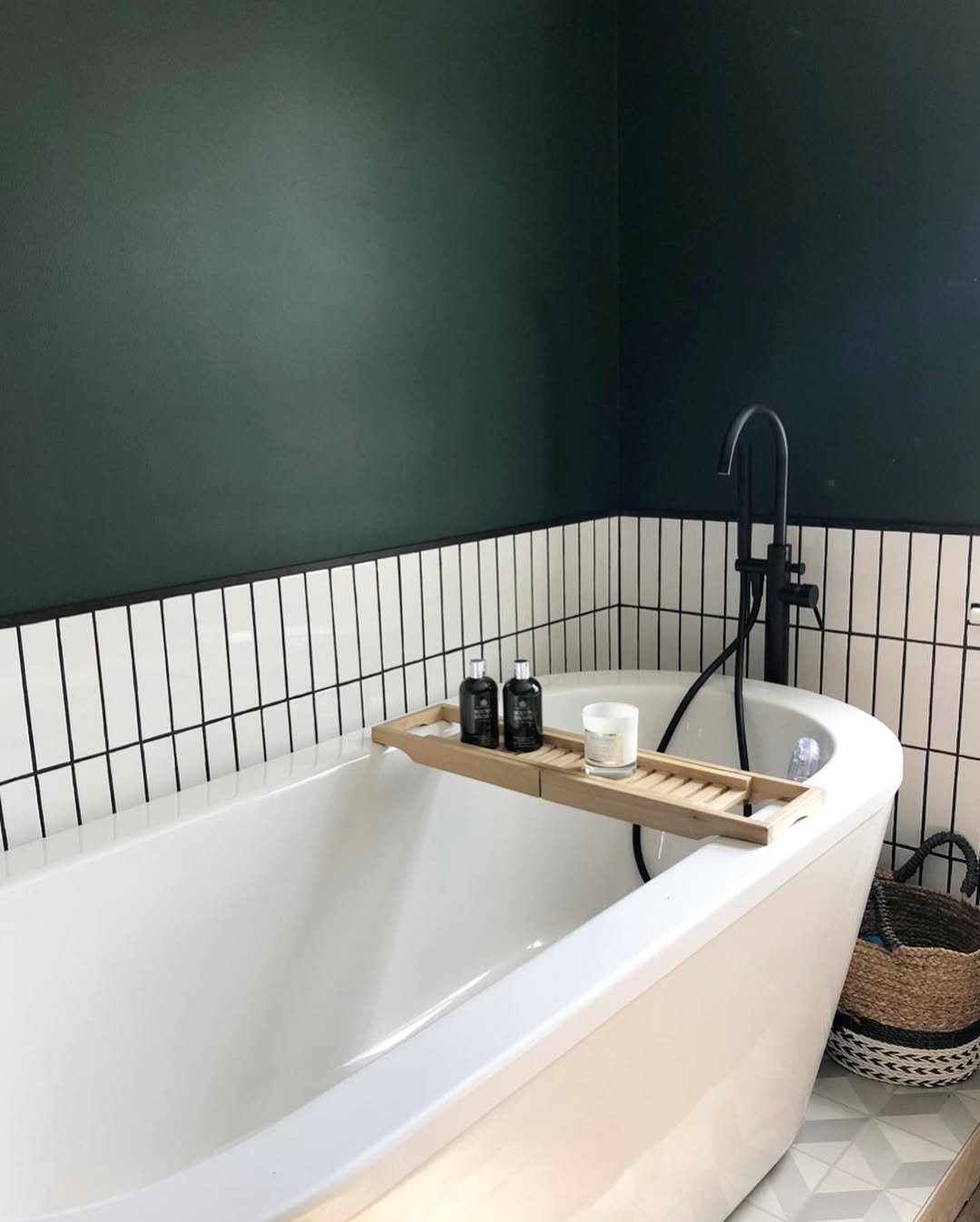 Minimal Moment with Tub 28