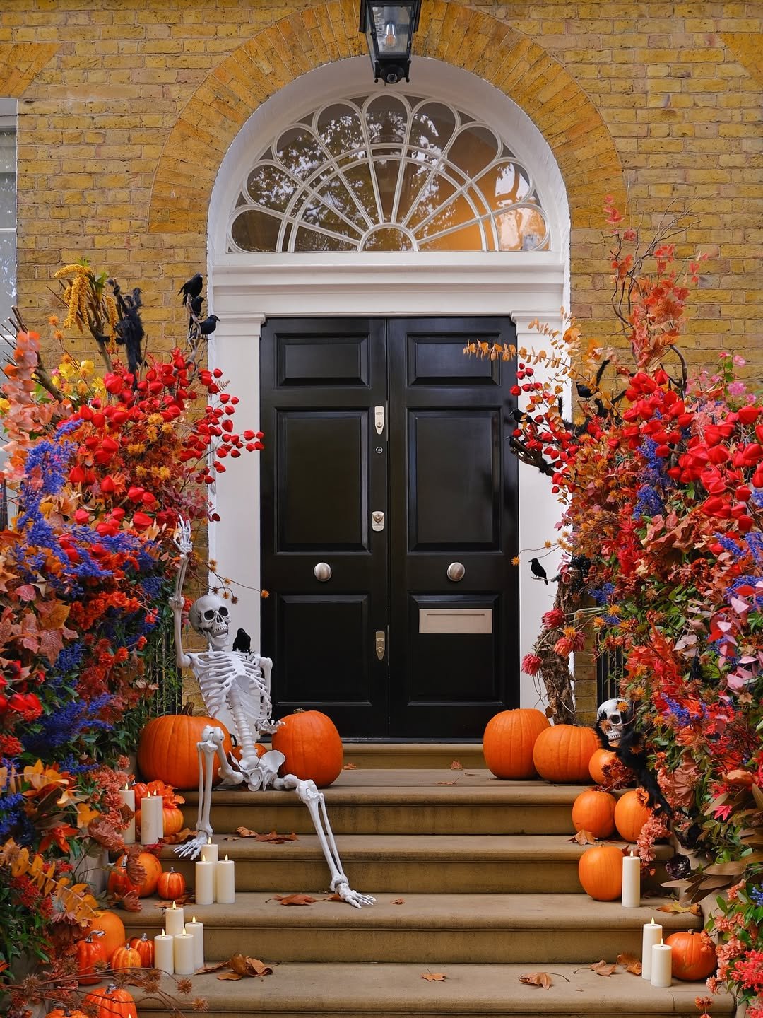Minimal Single Skeleton Decor