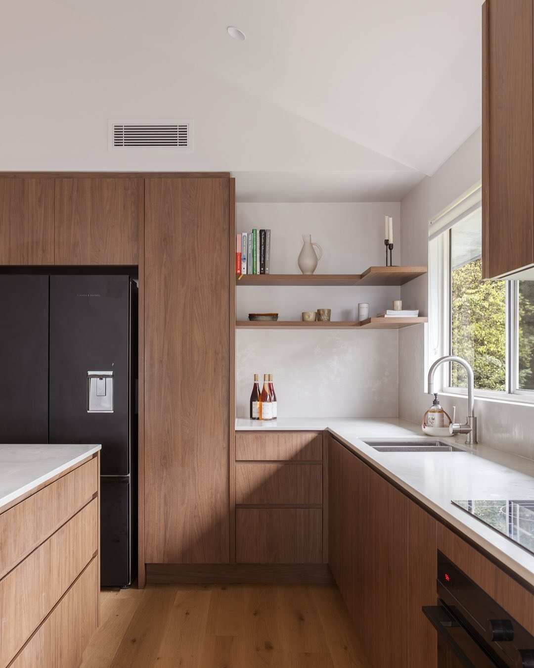 Modern Oak Kitchen in Full Light 8