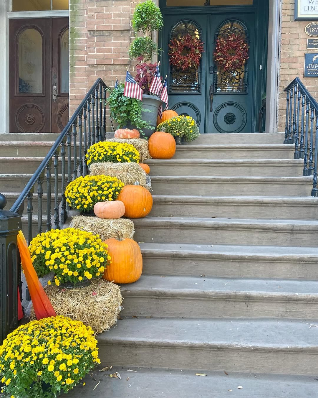 Mum Cascade Staircase
