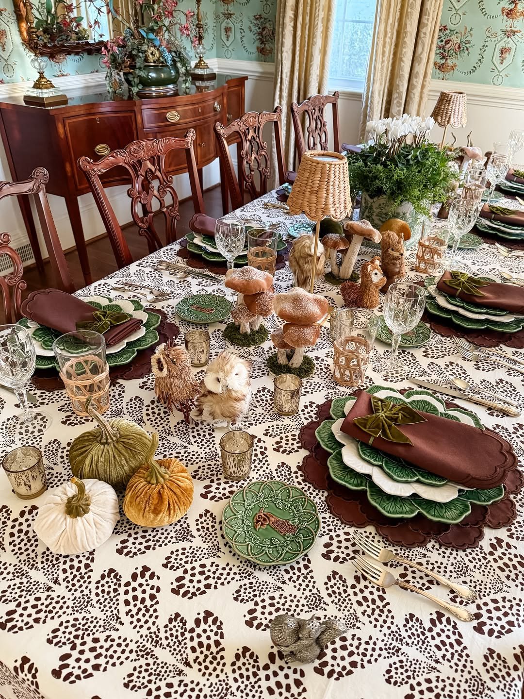 Mushroom Table in Woodland Style
