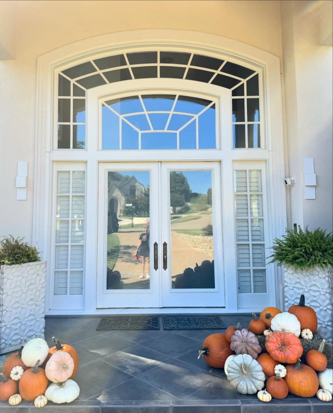 Neutral Display in a Grand Entryway