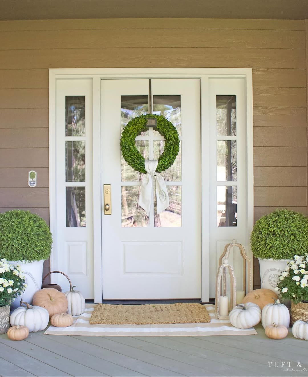 Neutral Harvest Entryway