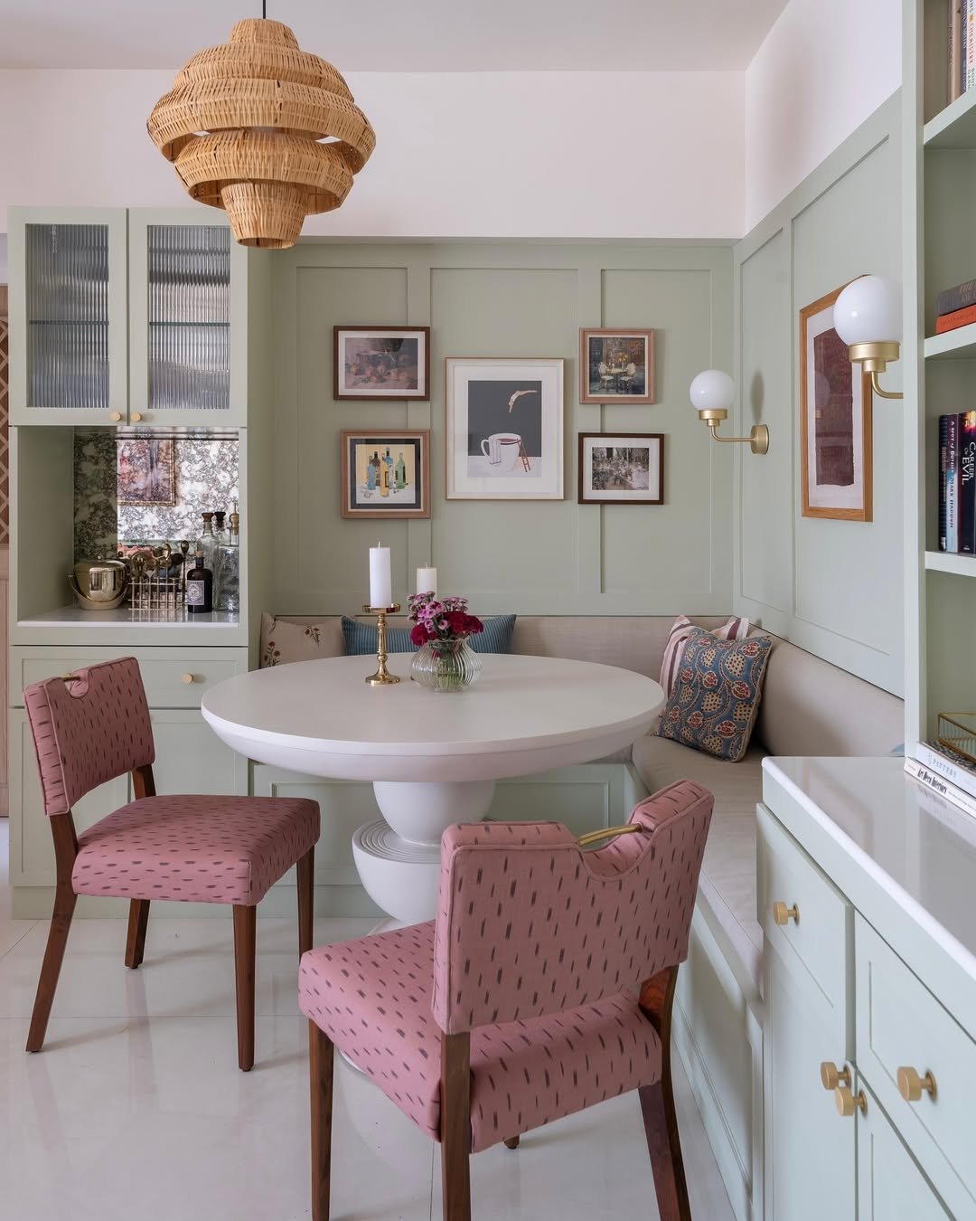 Pastel bistro for 2