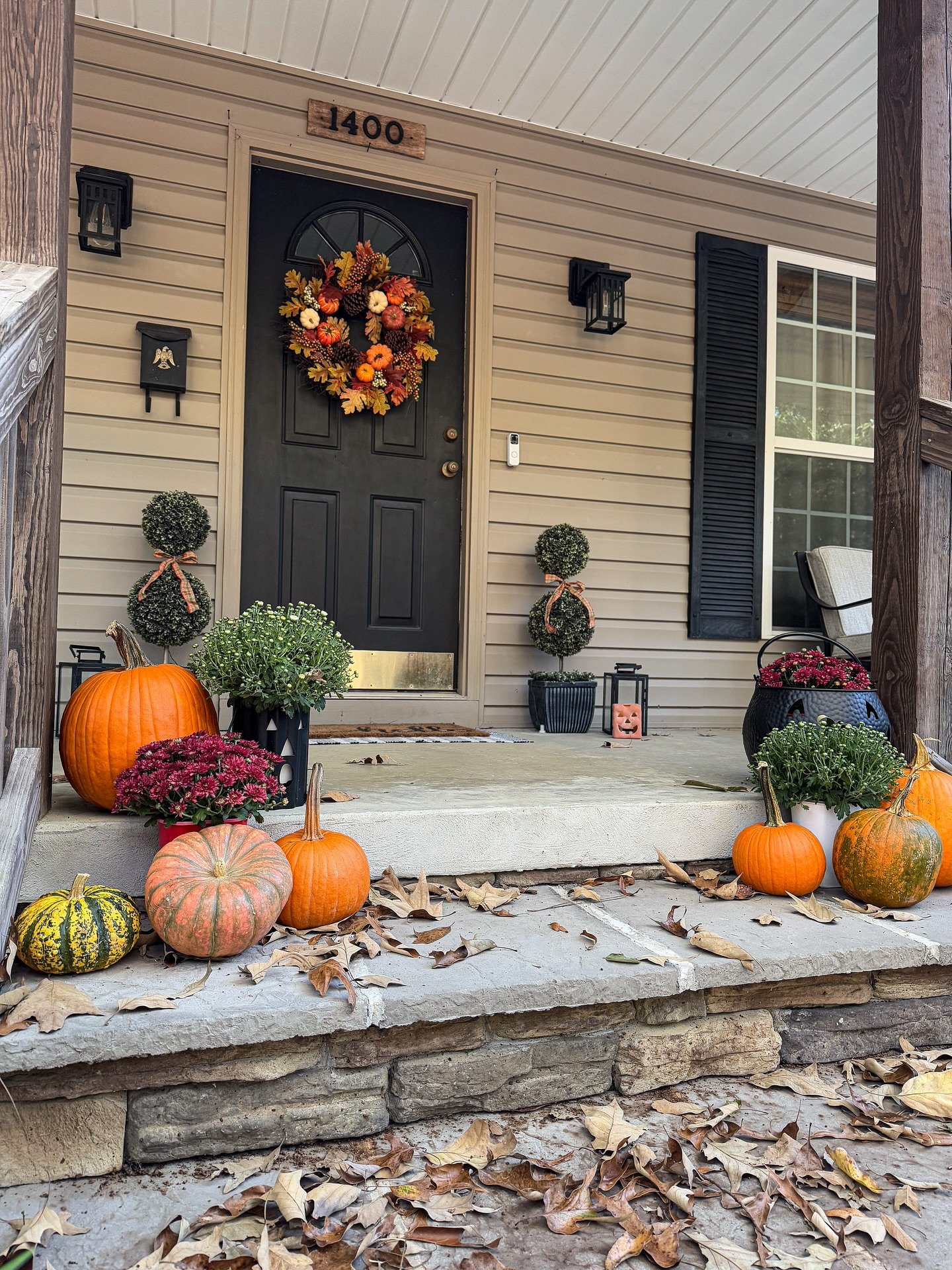 Pumpkin Arrangement on a Small Landing