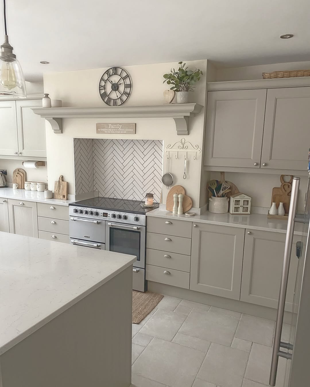 Range Cooker with Shaker Cabinetry