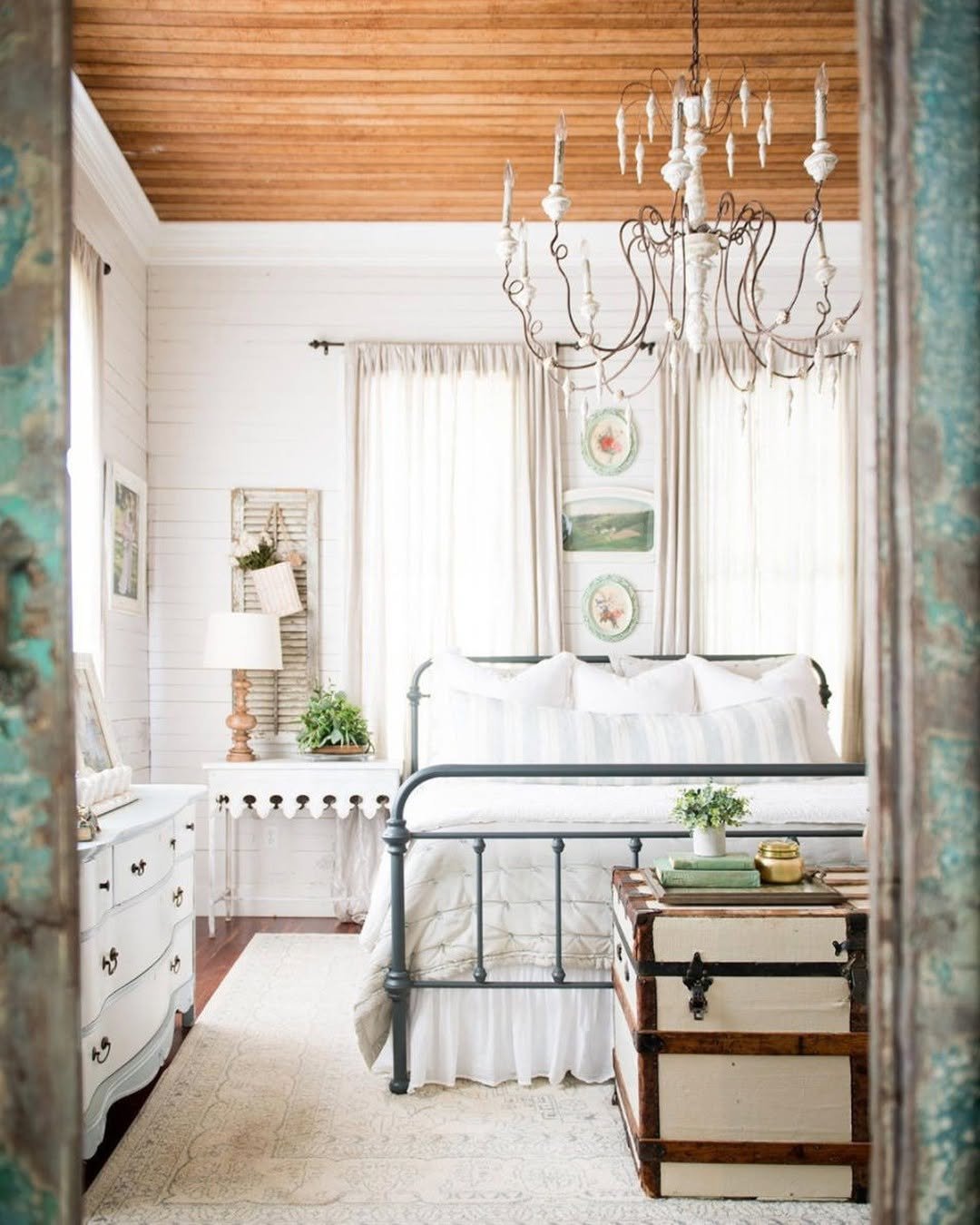 Romantic Iron Bed