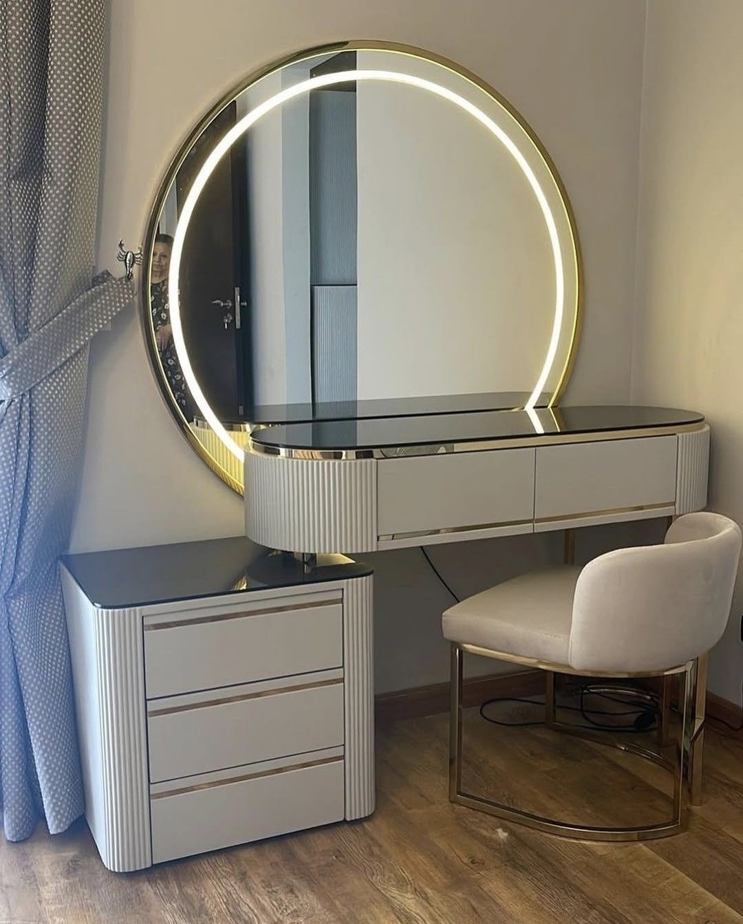 Round Gold LED Vanity Mirror