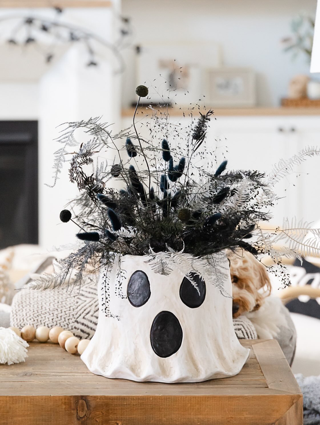 Seasonal-Neutral Vase Centerpiece