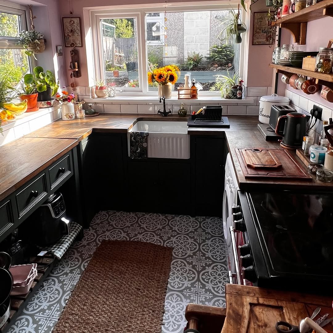 Shaker Kitchen in Cloud White