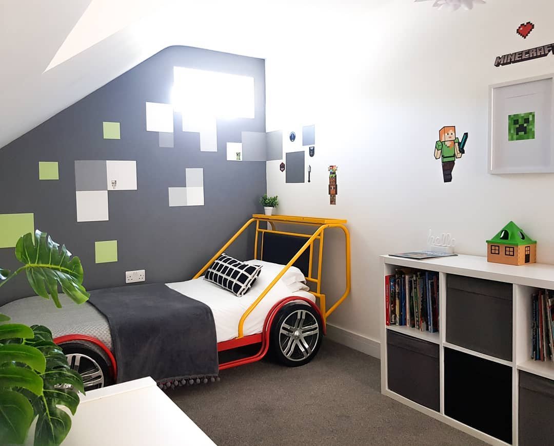 Sloped Pixel Sky Room