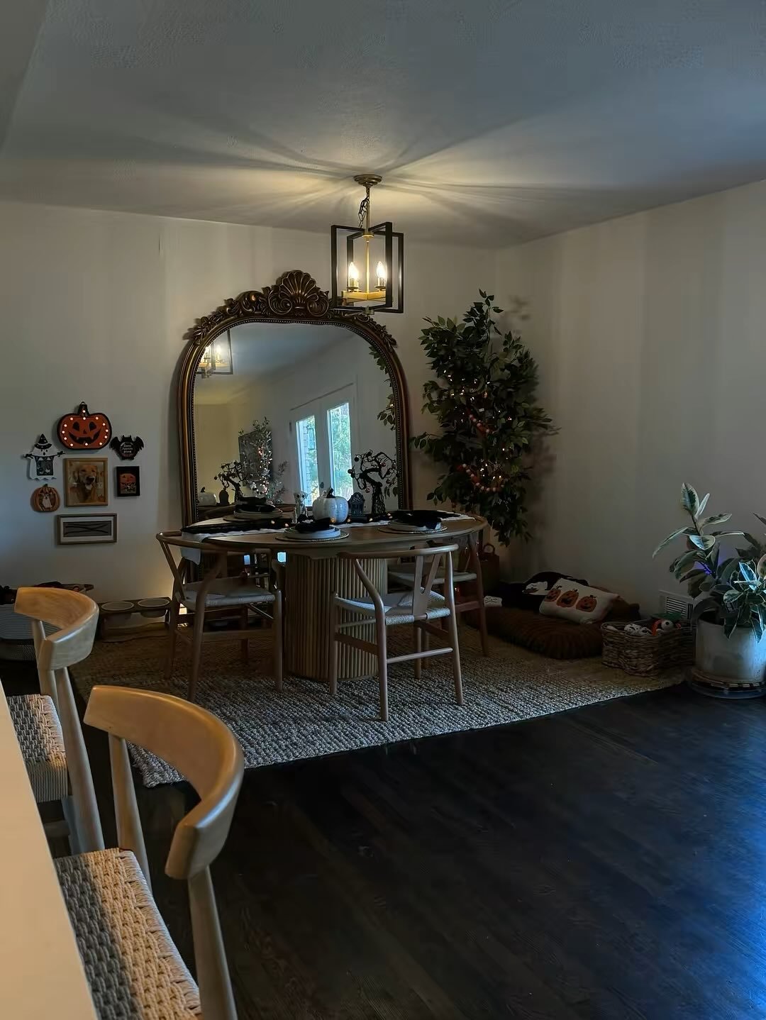 Small Halloween Pieces in the Dining Room