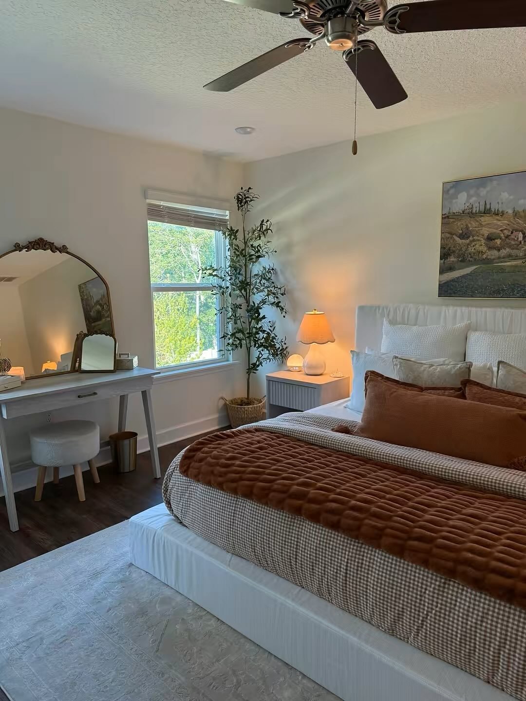 Soft Neutrals and a Cinnamon Throw