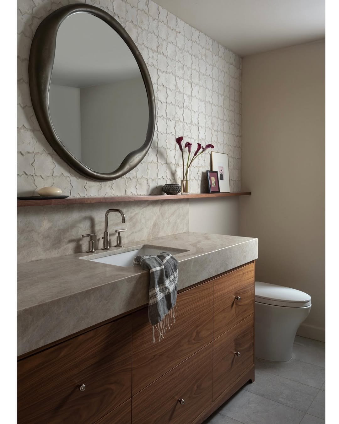 Stone Tile and Calla Lily Bathroom