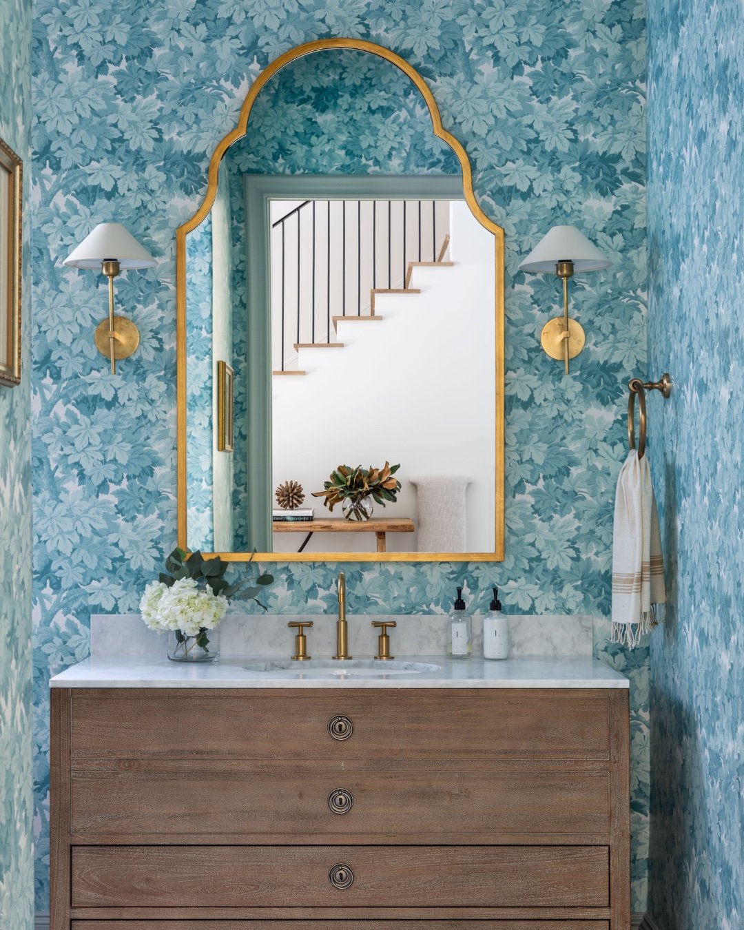 Teal Leaf Pattern Wallpaper