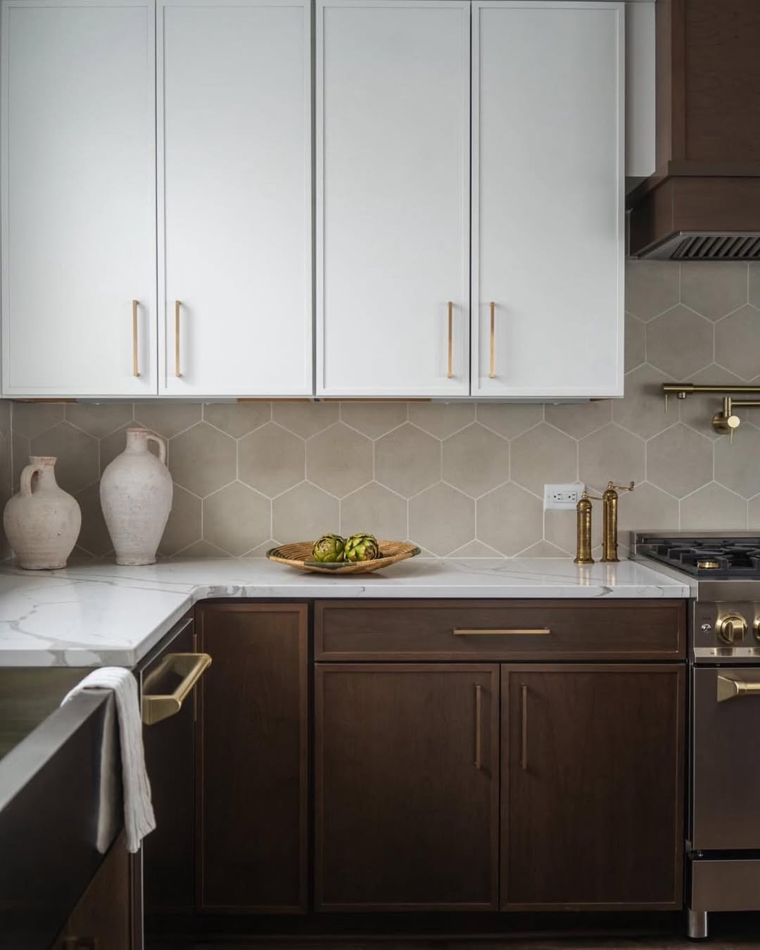 Two-Tone L-Shaped Kitchen Corner