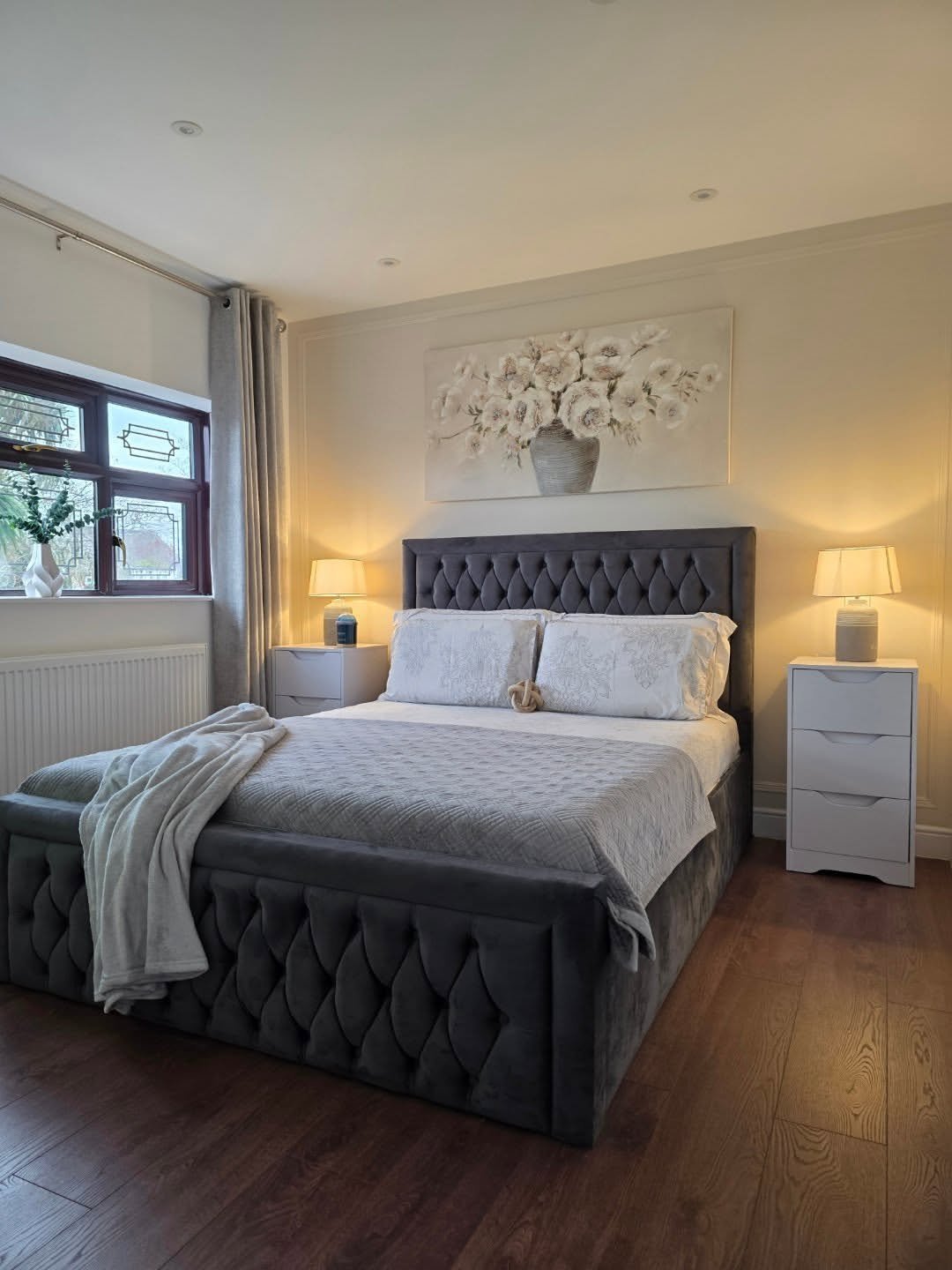 Velvet Bedroom Comfort