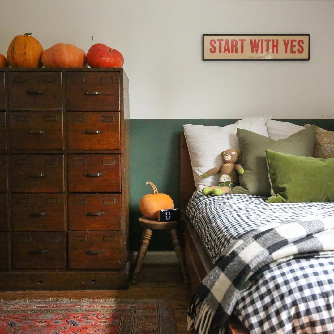 Vintage Green Room