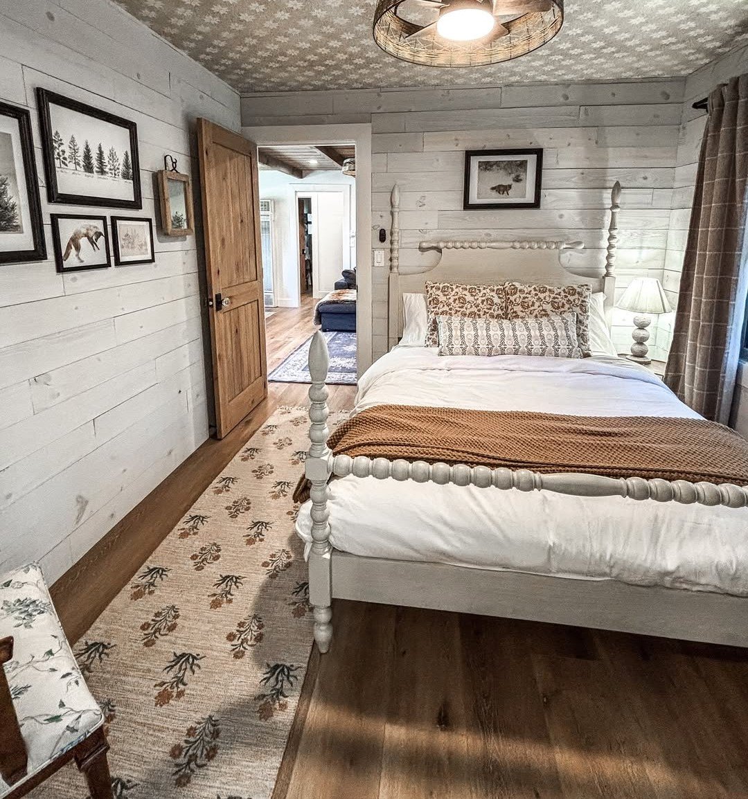 Whitewashed Cabin Retreat